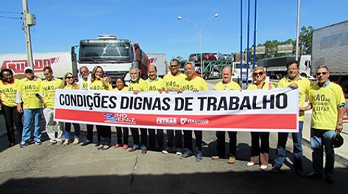 Fazendários de Brumado paralisam atividades por melhores condições de trabalho; Guanambi e mais treze cidades da BA também participam da paralisação 