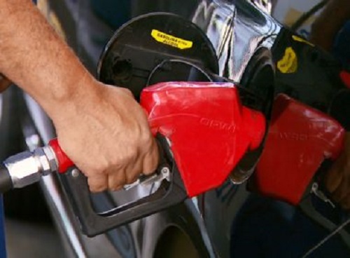 Petrobras reduzirá preço da gasolina em 0,4% e do diesel em 2,3% a partir desta sexta