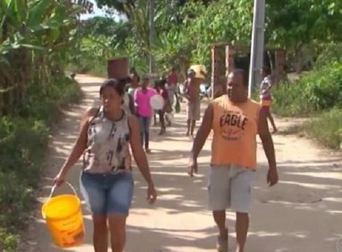 Amélia Rodrigues: Moradores reclamam que estão sem água há 4 anos