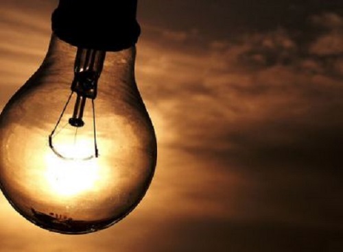 Tarifa extra nas contas de energia ficará mais cara em outubro por causa da estiagem