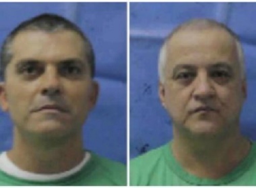 Carlinhos Cachoeira e empresários presos na Operação Saqueador raspam cabeça na prisão