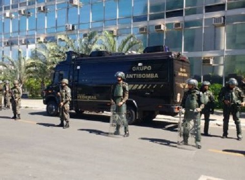 Ministério do Trabalho é evacuado após ameaça de bomba; PF está no local