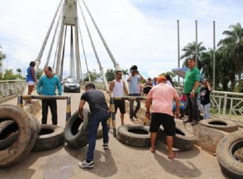 Bolívia fecha parcialmente fronteira com Brasil