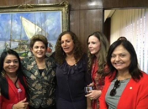 Dilma adia visita a Salvador para participar de campanha de Alice: ‘Banho de água fria’