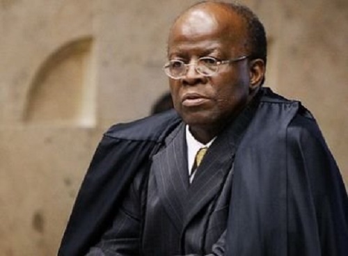 PSB convidou Joaquim Barbosa para disputar presidência, diz coluna