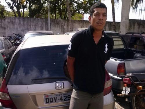 Com mandado de prisão homem é preso com drogas na Av. Centenário