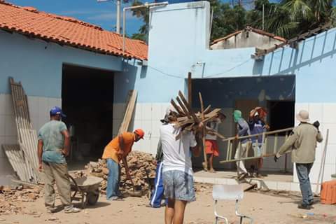 O material foi entregue no tempo previsto, se houve algum atraso foi por conta da diretora -  diz empresário