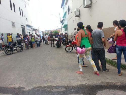 Policial a paisana detém meliante na hora do roubo