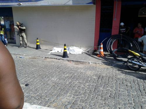 Sem identificação: corpo de mulher encontrada morta no Bairro do Mercado continua no IML de Brumado