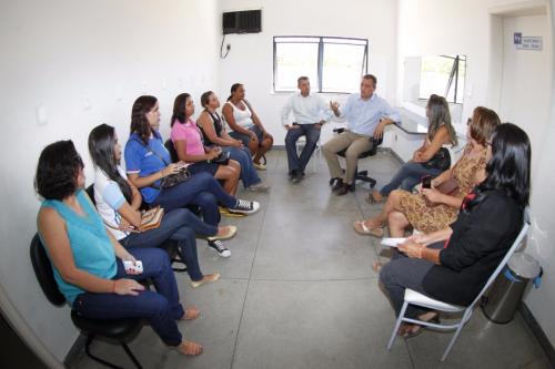 RUI COSTA SE REÚNE COM COMISSÃO DE TERCEIRIZADOS EM GUANAMBI