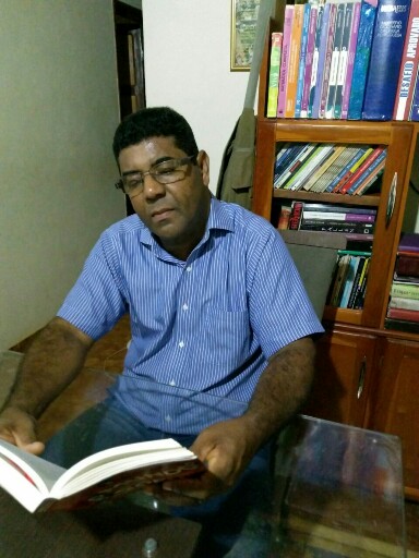 Professor de Rio do Antônio é classificado em concurso literário de nível nacional 