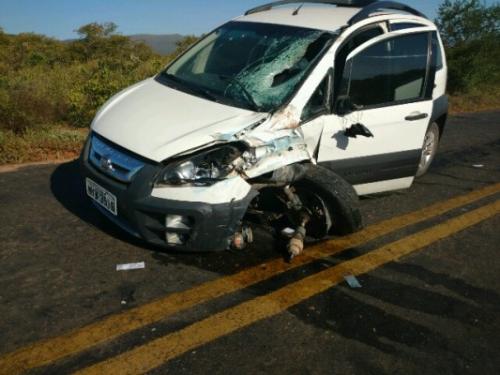 Colisão entre carro e moto deixa uma vítima fatal na BA- 142, em Ituaçu