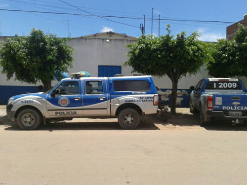 Indivíduos aparentando ter entre 14 a 15 anos roubam moto e agride a vítima à pedradas em Barra da Estiva