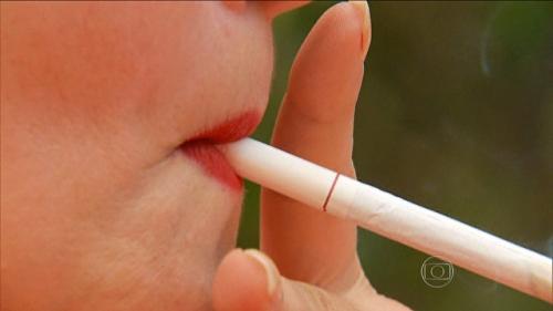 Lei nacional que proíbe fumar em locais fechados entra em vigor