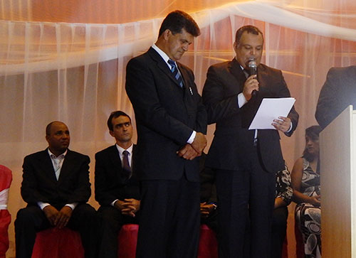 Pela 2ª vez consecutiva, Edcarlos Lima é empossado prefeito de Maetinga