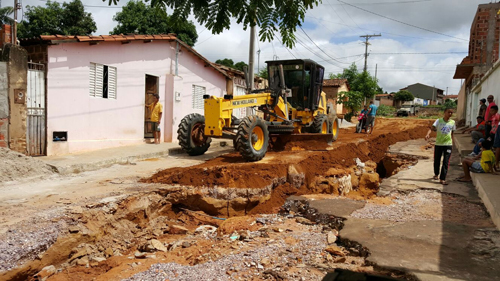 Prefeitura de Brumado inicia recuperação de ruas