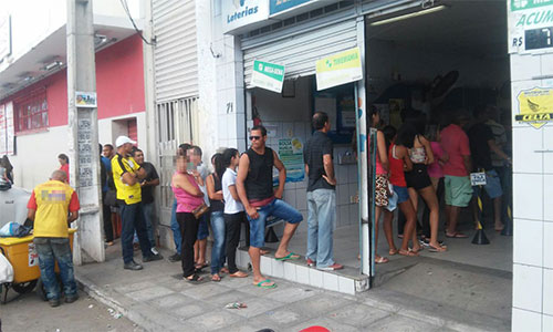 Sonho de ficar milionário leva brumadenses a lotarem lotérias para apostarem na Lotofácil da Independência