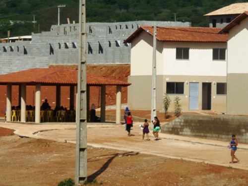 Adiado prazo para entrega das 390 residências do programa 'minha casa, minha vida'