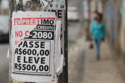 Agiotas lucram alto com empréstimo via cartão de crédito; operação virou moda em Salvador