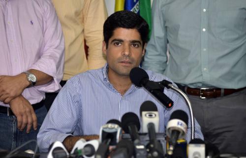 Prefeito apresenta projeto habitacional de R$ 100 milhões na Câmara