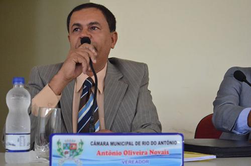 Veículos da prefeitura de Rio do Antônio estão com débitos, afirma vereador