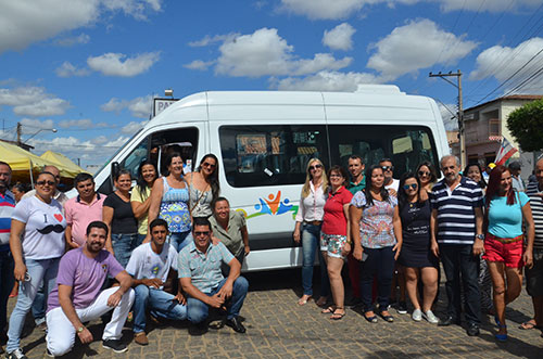 Malhada de Pedras: Prefeitura adquire veículo novo e viabiliza sistema de abastecimento de água das casas populares