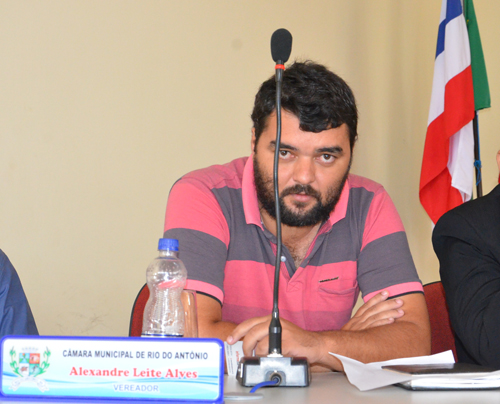 Em Rio do Antônio filho do prefeito é acusado de fraudar documento da câmara de vereadores