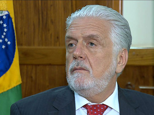Justiça suspende pensão paga a ex-governadores baianos