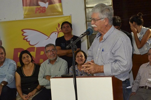 Ex-prefeito Eduardo Vasconcelos oficializa sua pré-candidatura a prefeitura de Brumado