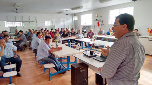 Vigep realiza palestras educativas sobre Dengue, Chikungunya e Zica na Xilolite