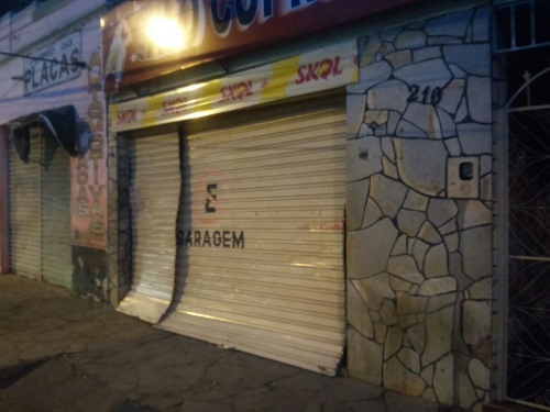 Em ida para cortejo, grupo ataca casa noturna em Brumado; local onde jovem foi ferido antes de ser encontrado morto no último domingo