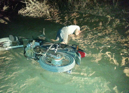 A caminho da casa da namorada; jovem morre em acidente de moto