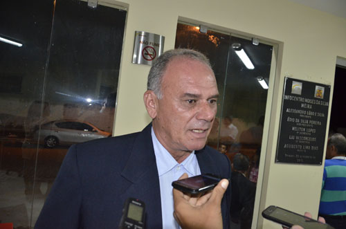 'A intransigência da APLB inviabilizou o envio do Plano de Cargos e Salários para o Legislativo', afirma prefeito de Brumado