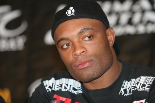 Decisão sobre Anderson Silva sai na quarta e lutador pode receber punição pesada