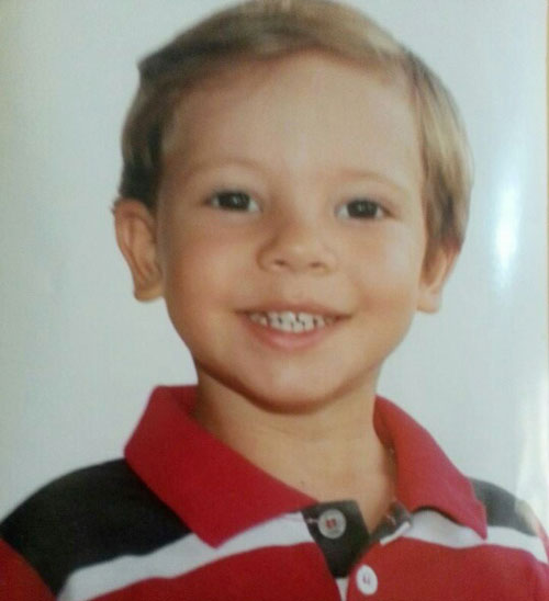 Sob forte comoção, a população maetinguense se despediu do garoto Phietro