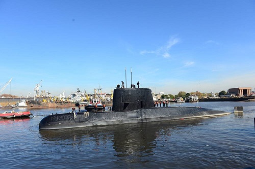 Marinha e FAB vão auxiliar em buscas por submarino argentino