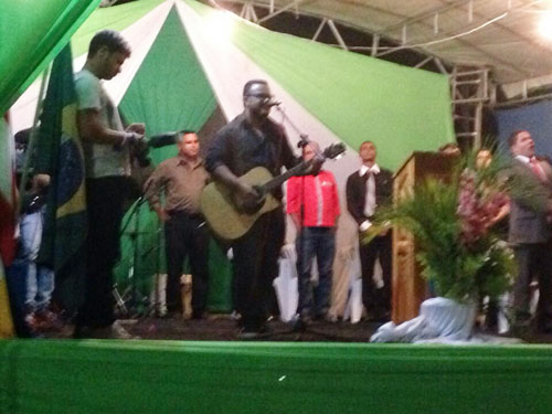 Milhares de pessoas prestigiaram o Dia dos Evangélicos na Praça ACM