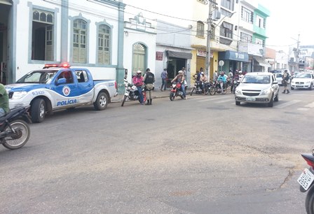 Polícia Militar volta a intensificar blitz em Brumado no intuito de inibir ações delituosas
