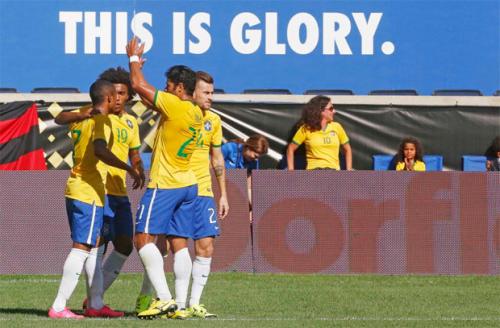 Brasil vence Costa Rica no primeiro amistoso preparatório para as Eliminatórias