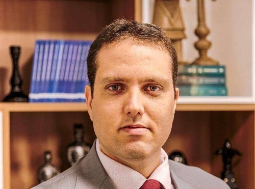 Reforma Trabalhista: Advogado diz que trabalhadores não precisam entrar em pânico