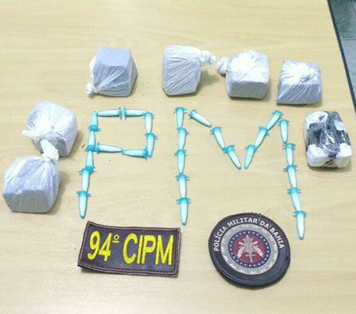 Um homem foi preso e um menor apreendidos acusados de tráfico de drogas em Ibiassucê