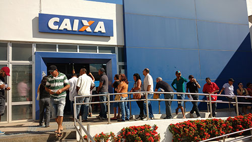 Saque de contas inativas do FGTS para nascidos entre junho e agosto começa sexta