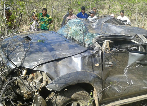 Colisão entre carro de passeio e trator na BA – 148, município de Rio de Contas