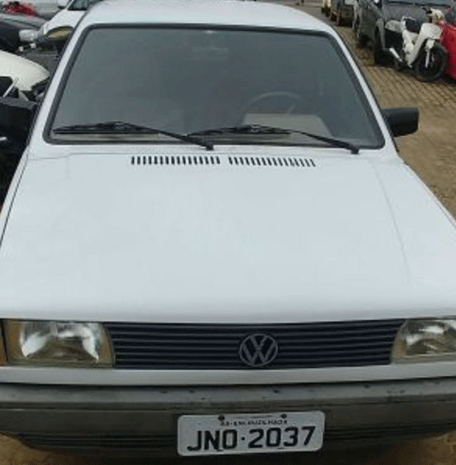 Polícia apreende carro roubado que era usado em vários assaltos em Conquista