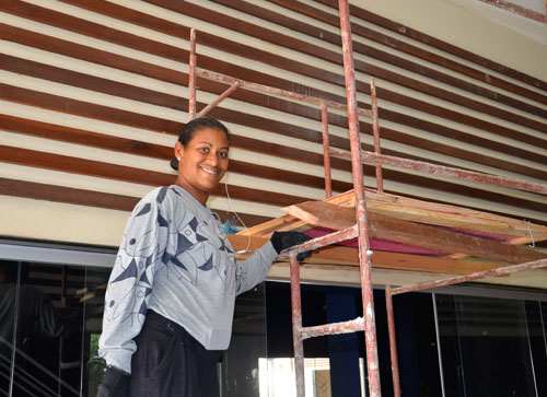 Como Ajudante de Pedreiro mulheres mudam o cenário da Construção Civil em Brumado