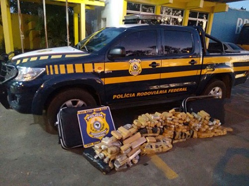 Duas pessoas são presas em flagrante com 100 kg de maconha em Vitoria da Conquista