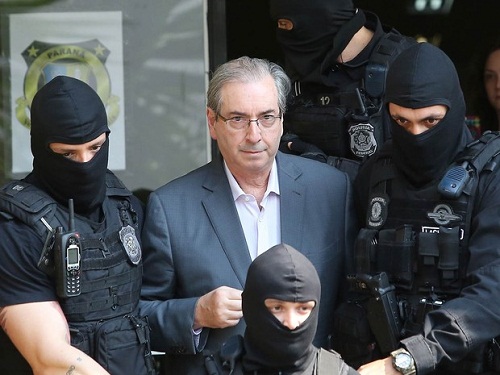 Cunha faz exame de corpo de delito em Curitiba e logo após retorna a carceragem