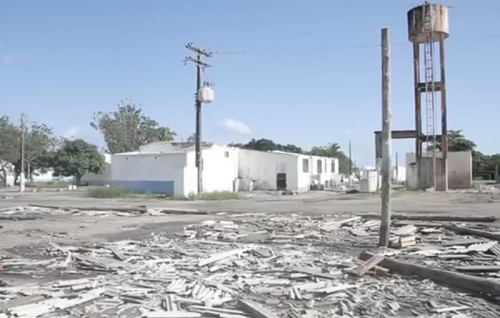 Caravelas: Aeronáutica cobra ação do governo contra destruição de vila usada na 2ª Guerra