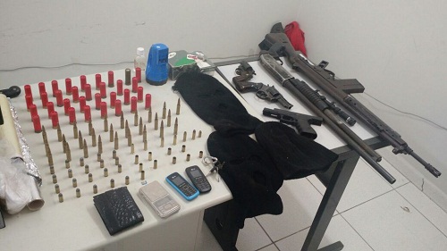 Quatro bandidos morreram em confronto com a polícia em Bom Jesus da Lapa