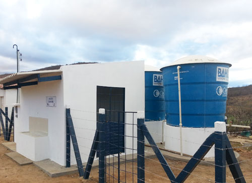 Fazenda Cachoeira em Aracatu é beneficiada com obra de abastecimento de água do governo